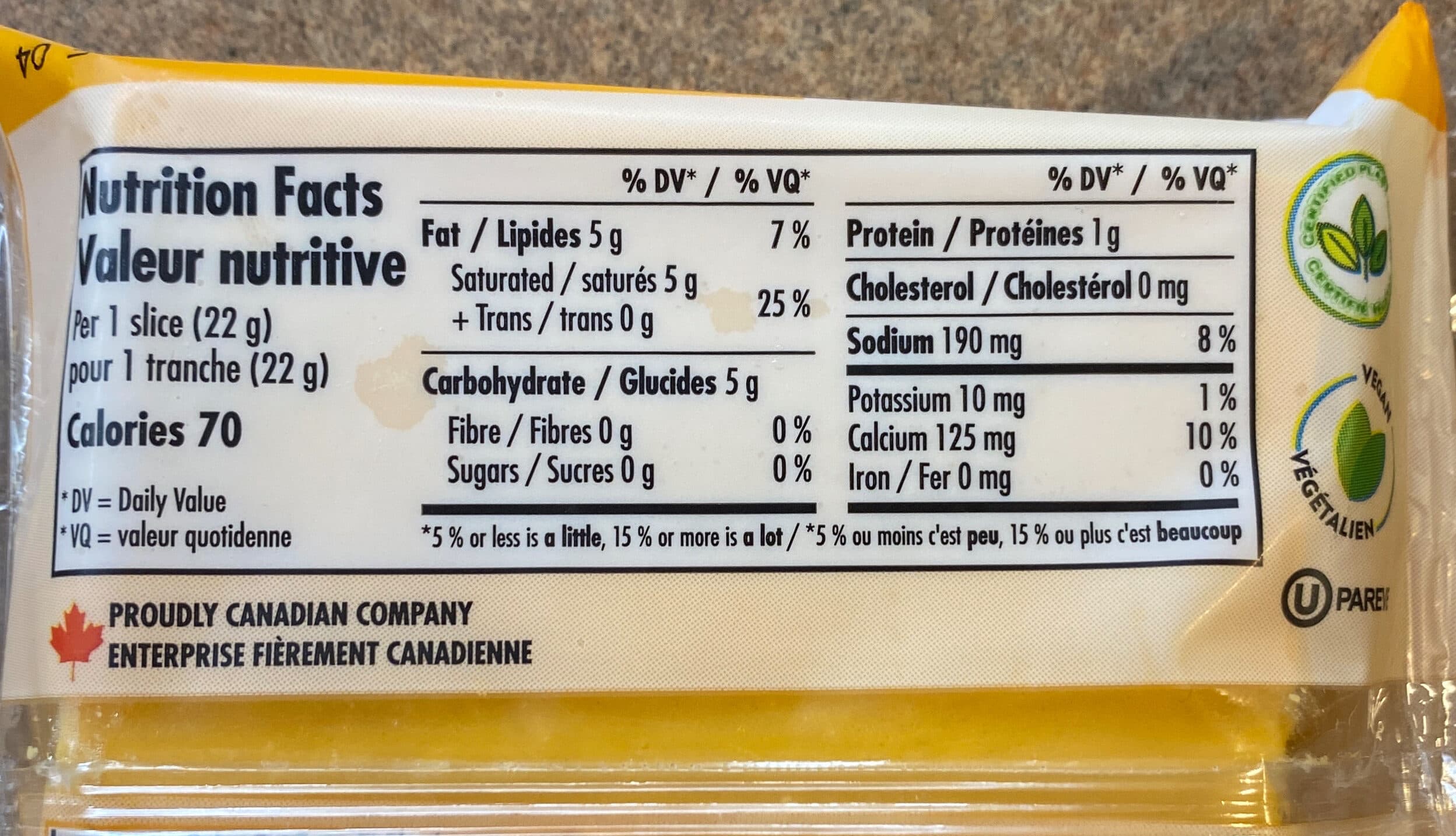 Daiya Cheddar slices packshot
