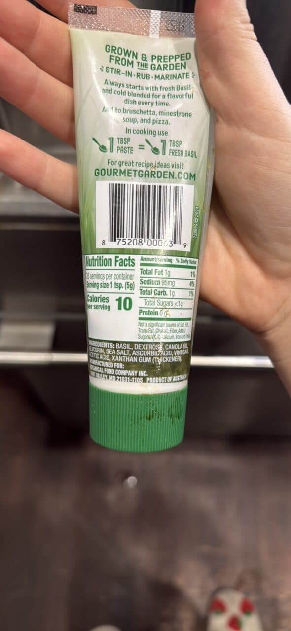 Gourmet Garden Basil Paste packshot