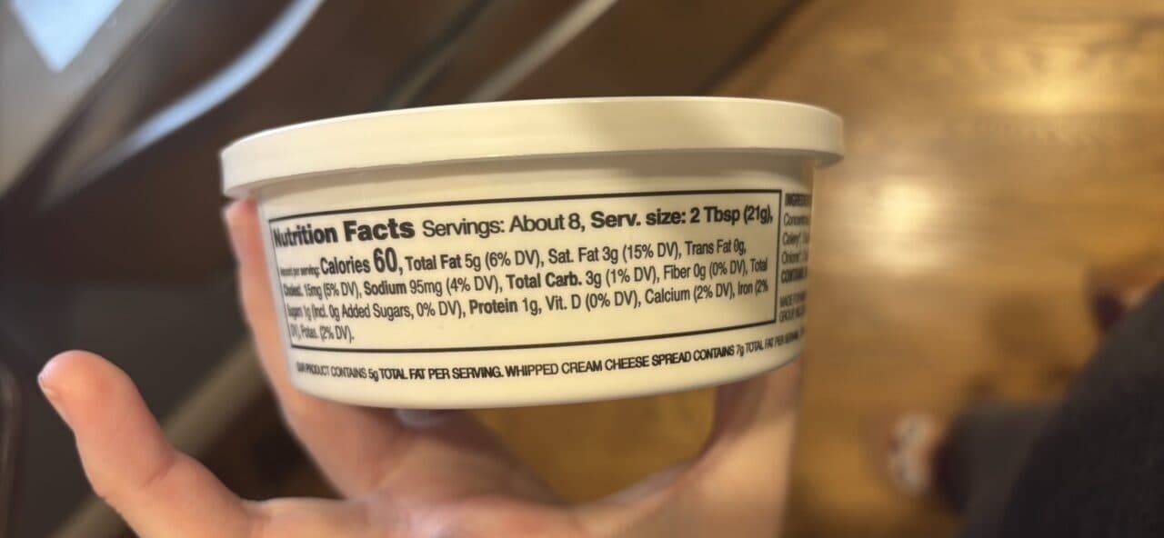 Einstein Bros Bagels Garden Veggie Double-Whipped Shmear packshot
