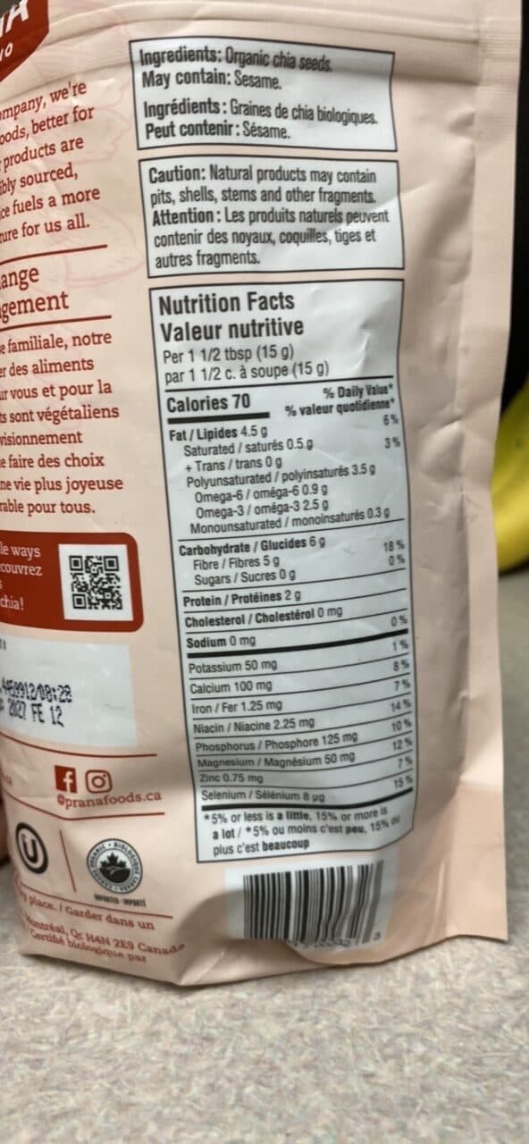 PRANA chia black whole packshot