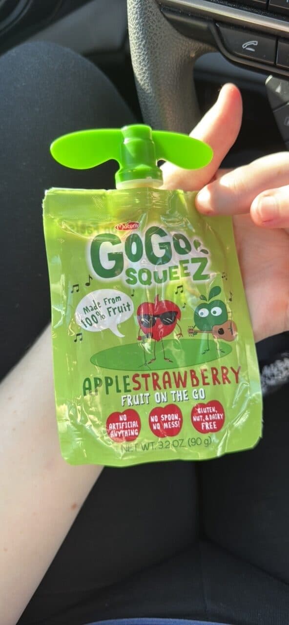GoGo squeeZ Apple Strawberry packshot