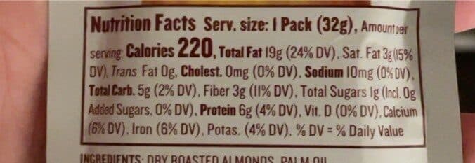 Justin's ALMOND BUTTER packshot