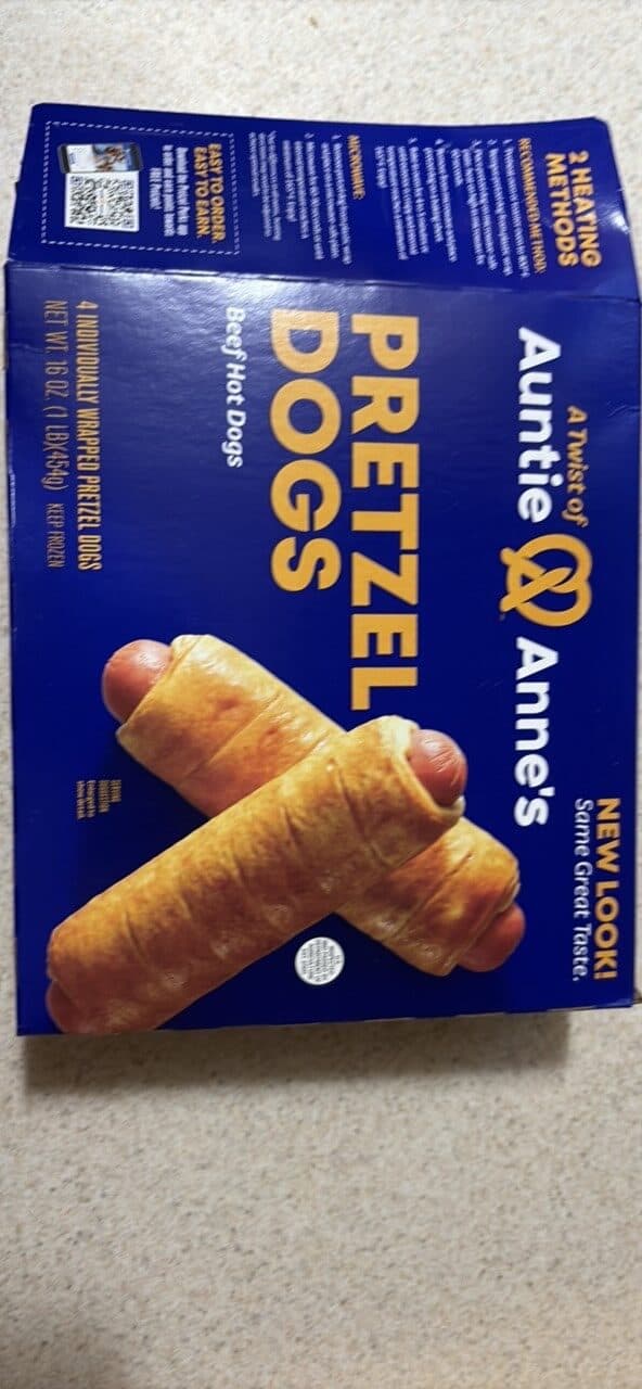 Auntie Anne's Pretzel Dogs Beef Hot Dogs packshot