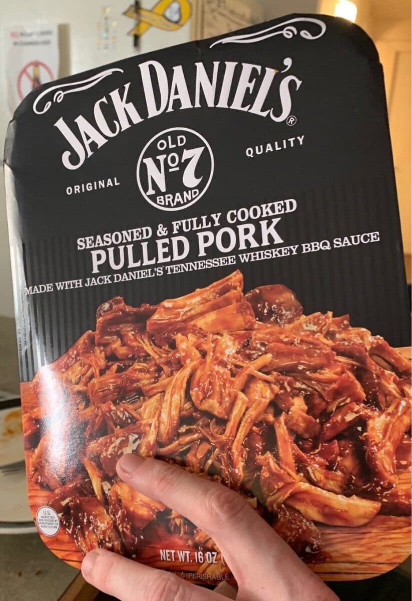 Jack Daniel's Seasoned & fully cooked pulled pork with jack daniel's tennessee whiskey bbq sauce packshot