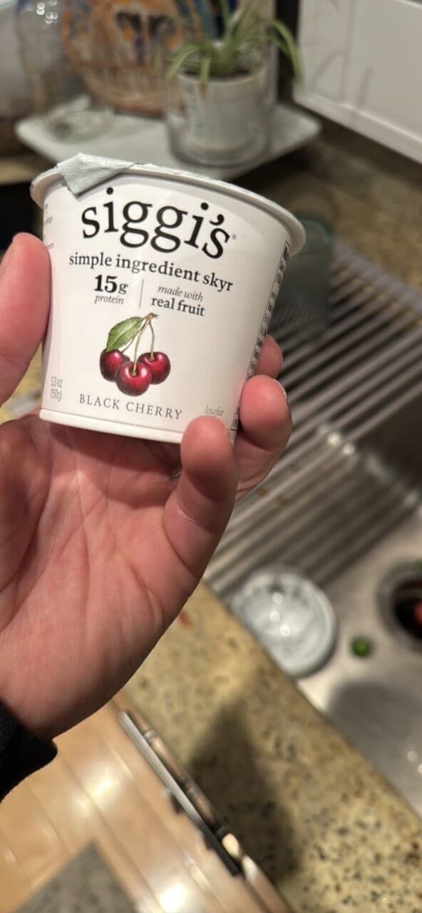 siggi's BLACK CHERRY packshot