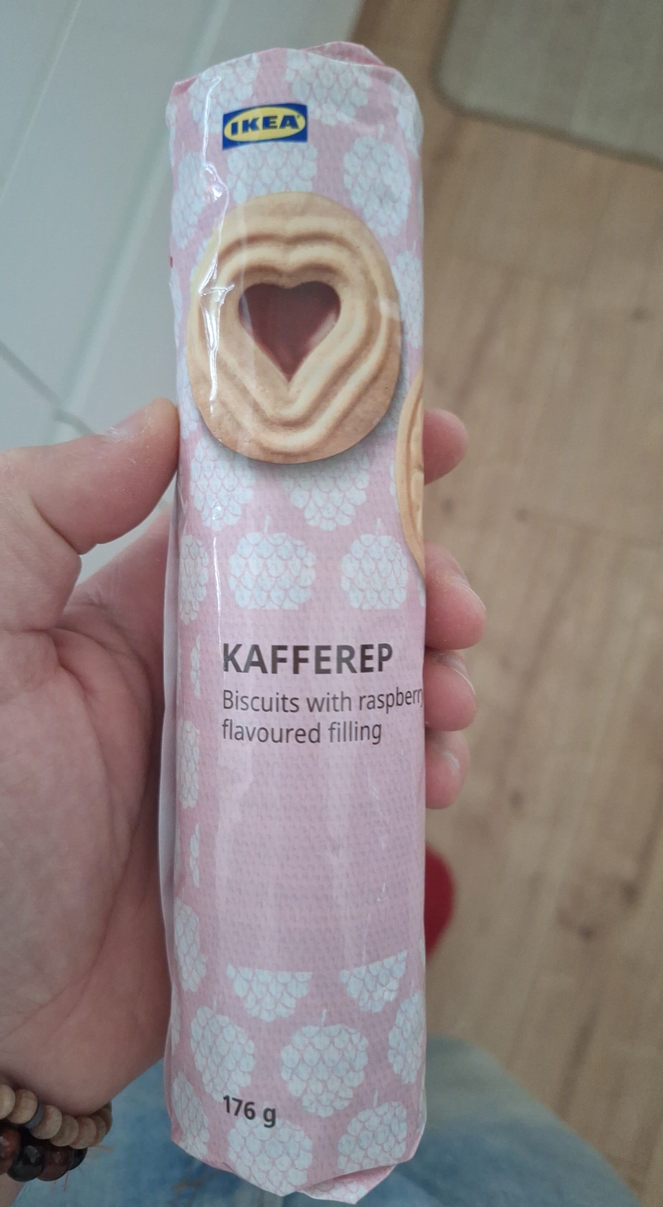 IKEA KAFFEREP Biscuits with raspberry-flavoured filling packshot