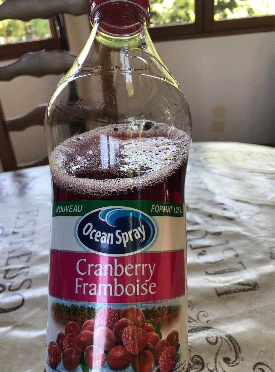 Ocean Spray Boisson aux jus de cranberry, de pomme, de framboise et de sureau packshot
