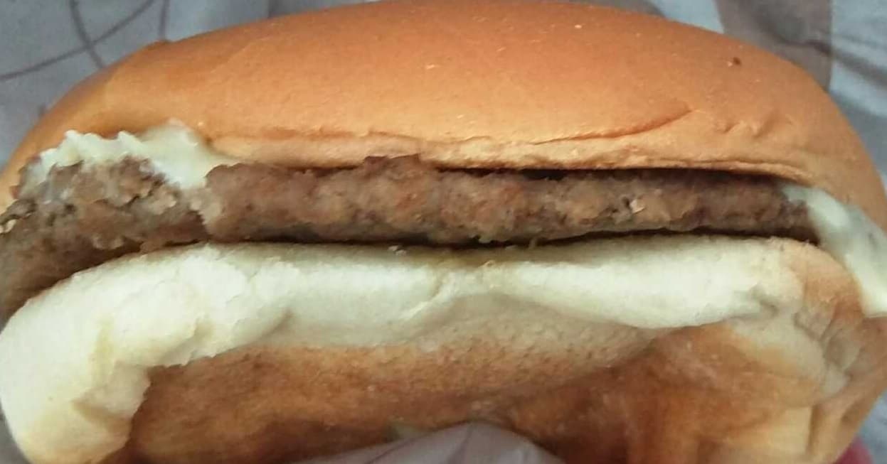 Quick Cheeseburger packshot