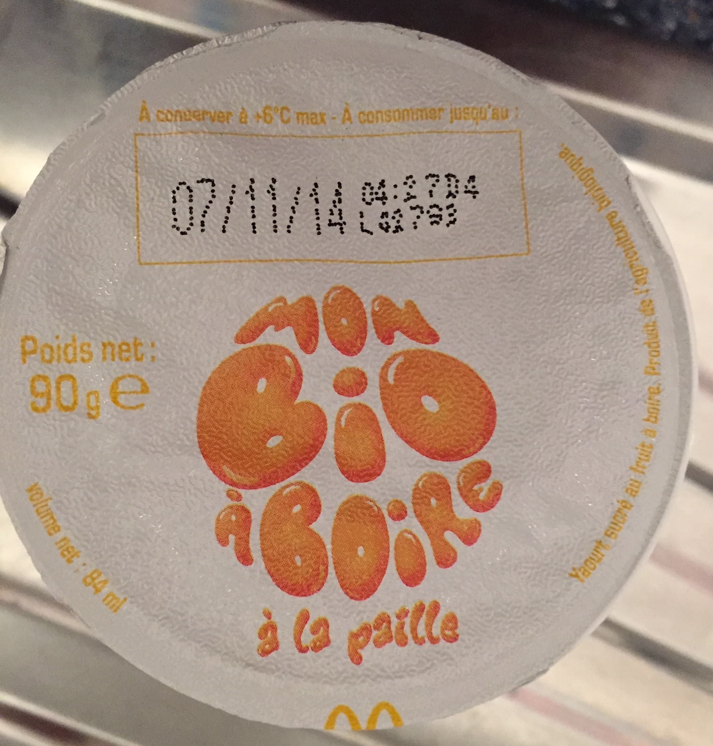 McDonald's Mon Bio à Boire à la paille Fraise-Mûre packshot