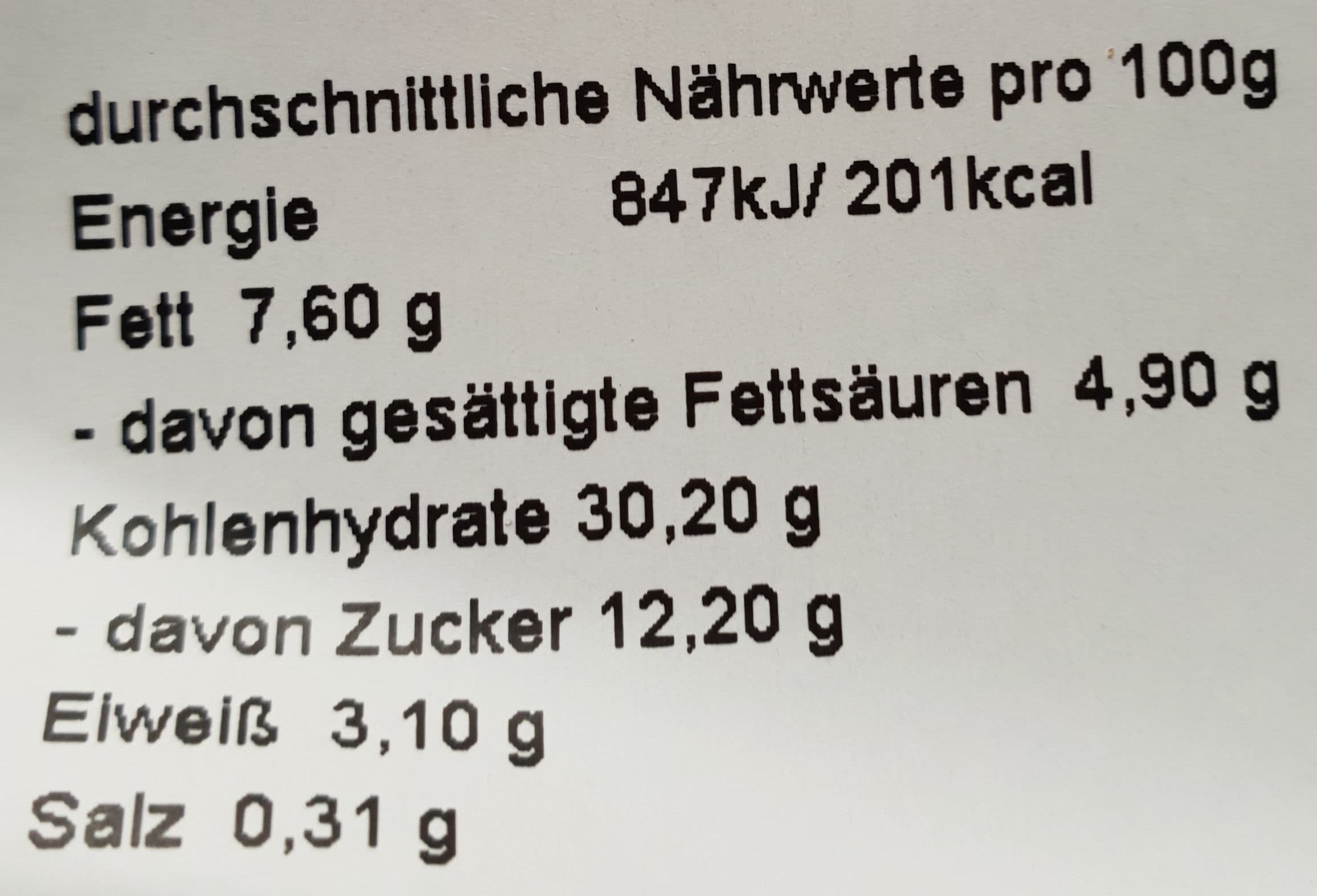 Globus Zwetschgenkuchenschnitte Butterstreusel packshot