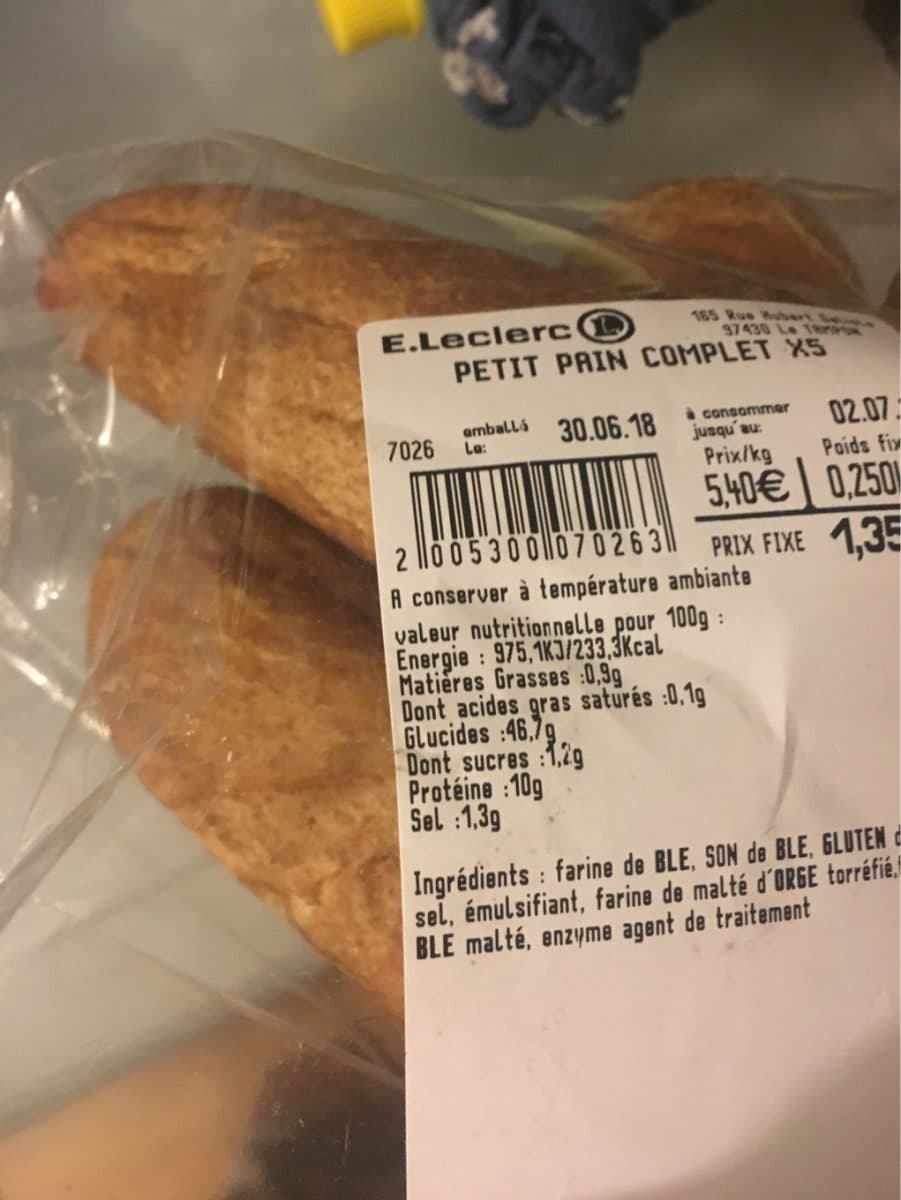Leclerc Petit pain complet packshot