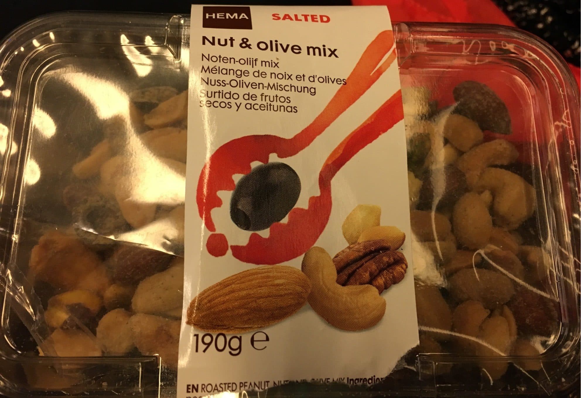 HEMA Melange de cacahuètes, fruits à coque grillées et olives packshot