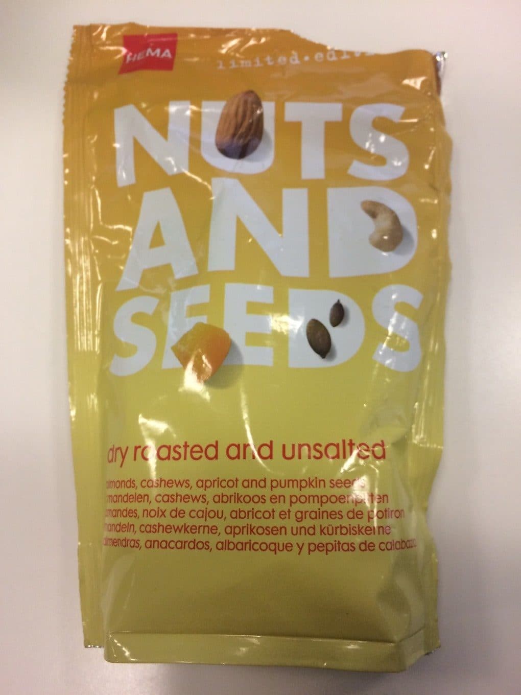 Hema Nuts and seeds (noix et graines : amandes, noix de cajou, abricot et graines de potiron) packshot