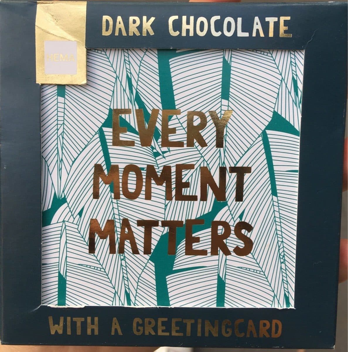 Open Food Facts Dark chocolate with a greetingcard packshot