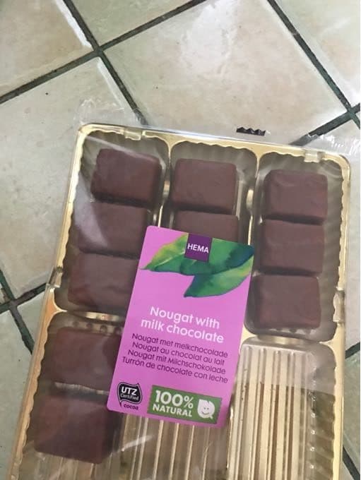 Hema Nougat With Milk Chocolate packshot