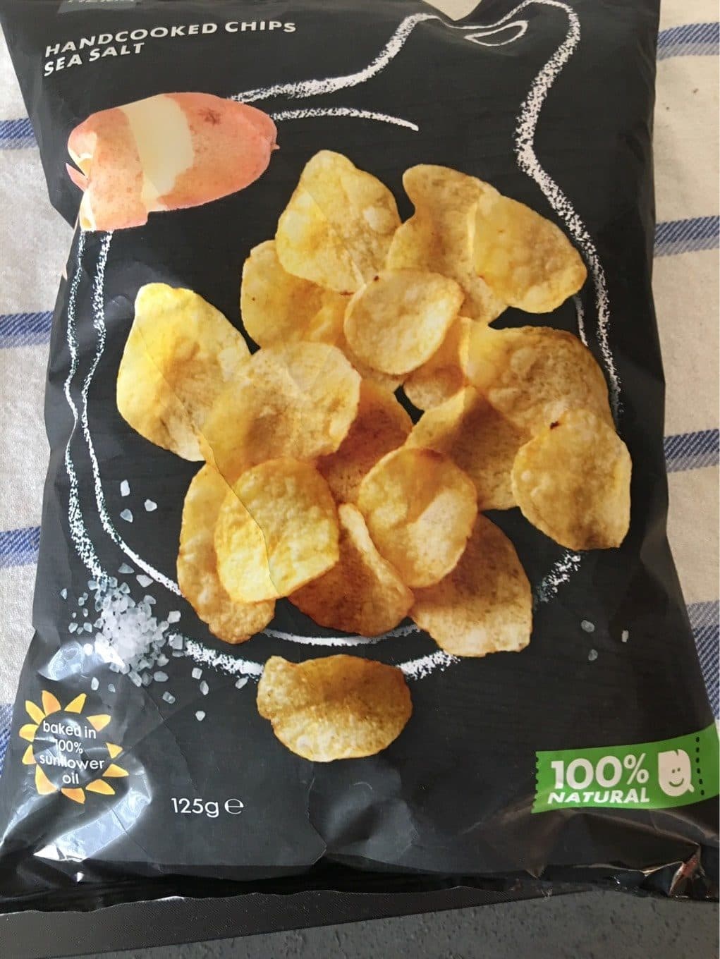 HEMA Handcooked chips sea salt packshot