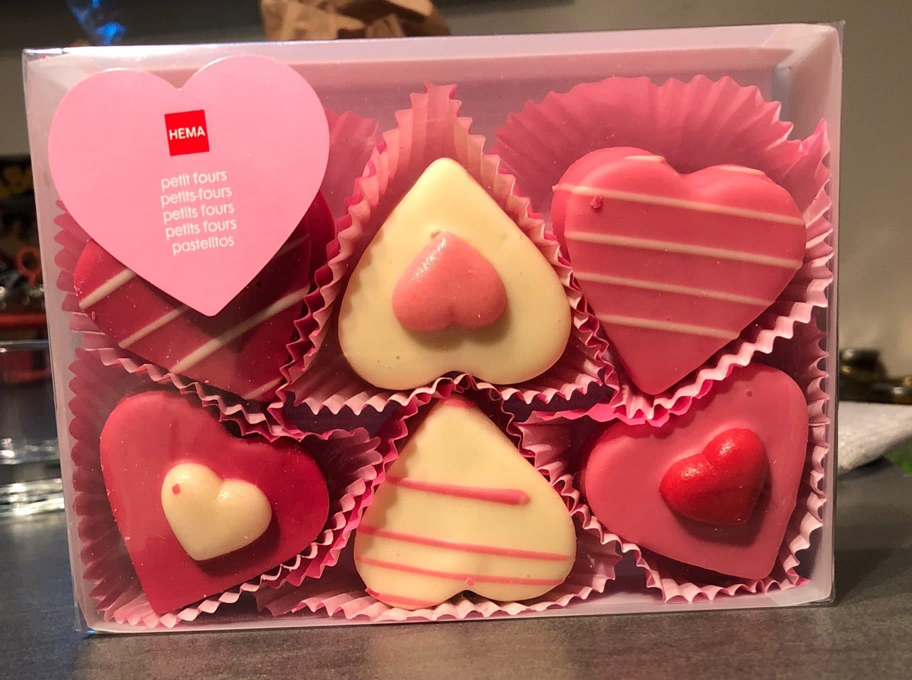 HEMA PETITS FOURS packshot