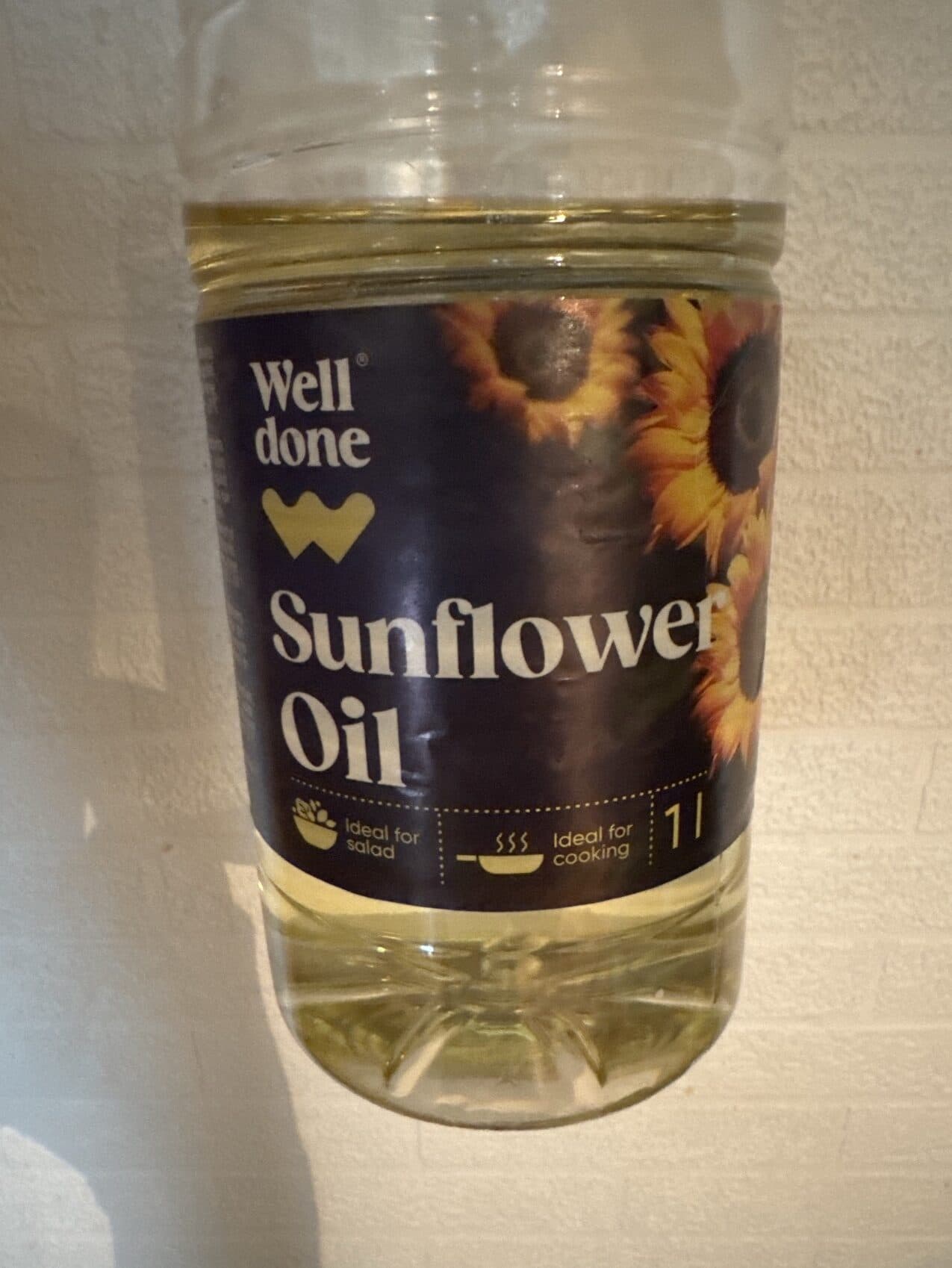 Well done Sunflower Oil packshot