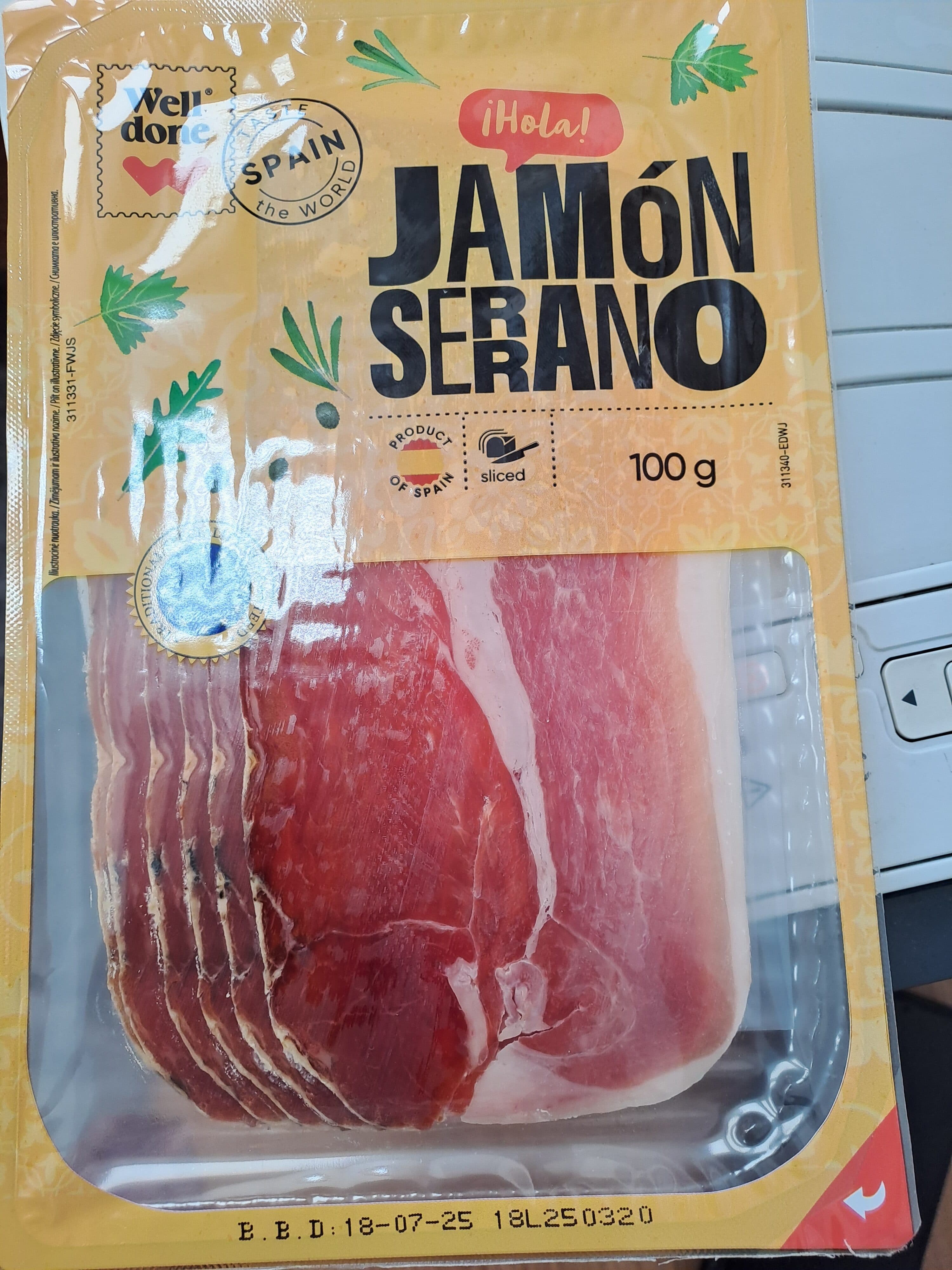 Well Done JAMÓN SERRANO packshot