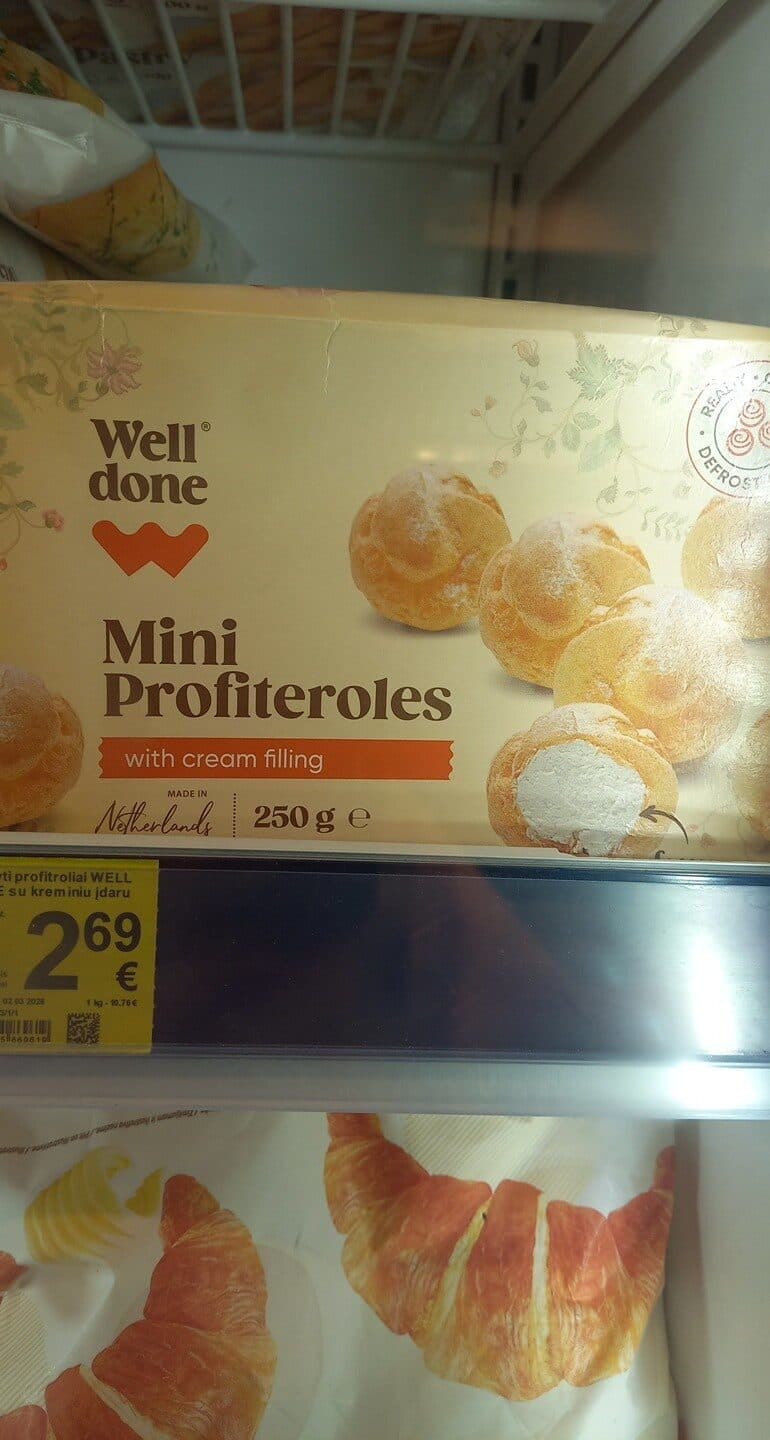 mini profiteroles packshot