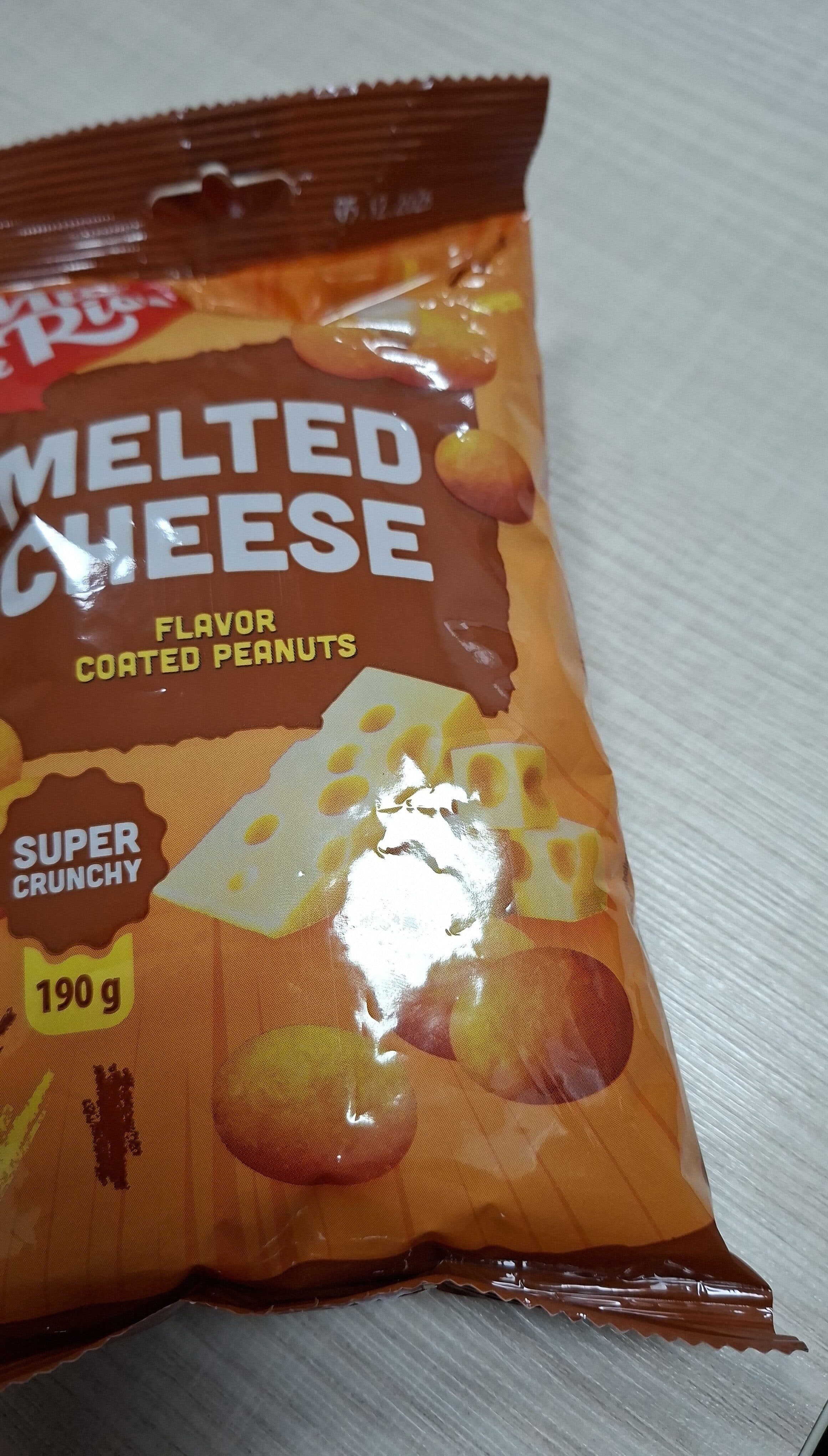Mio & Rio Melted Cheese Flavor Coated Peanuts packshot