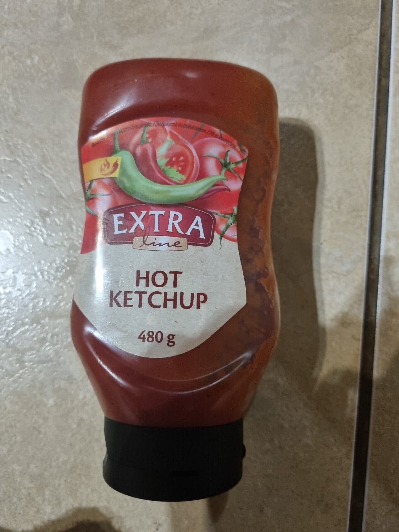 Extra Line Hot Ketchup packshot