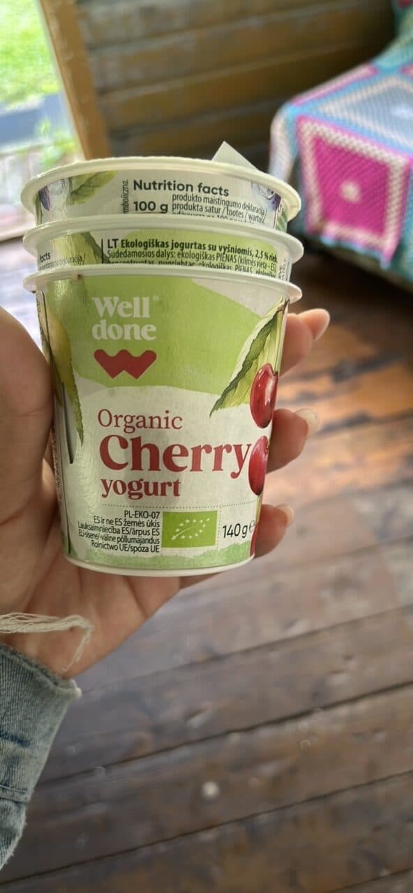 Well done Organic Cherry yogurt packshot