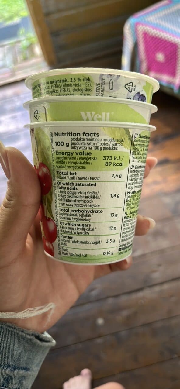 Well done Organic Cherry yogurt packshot