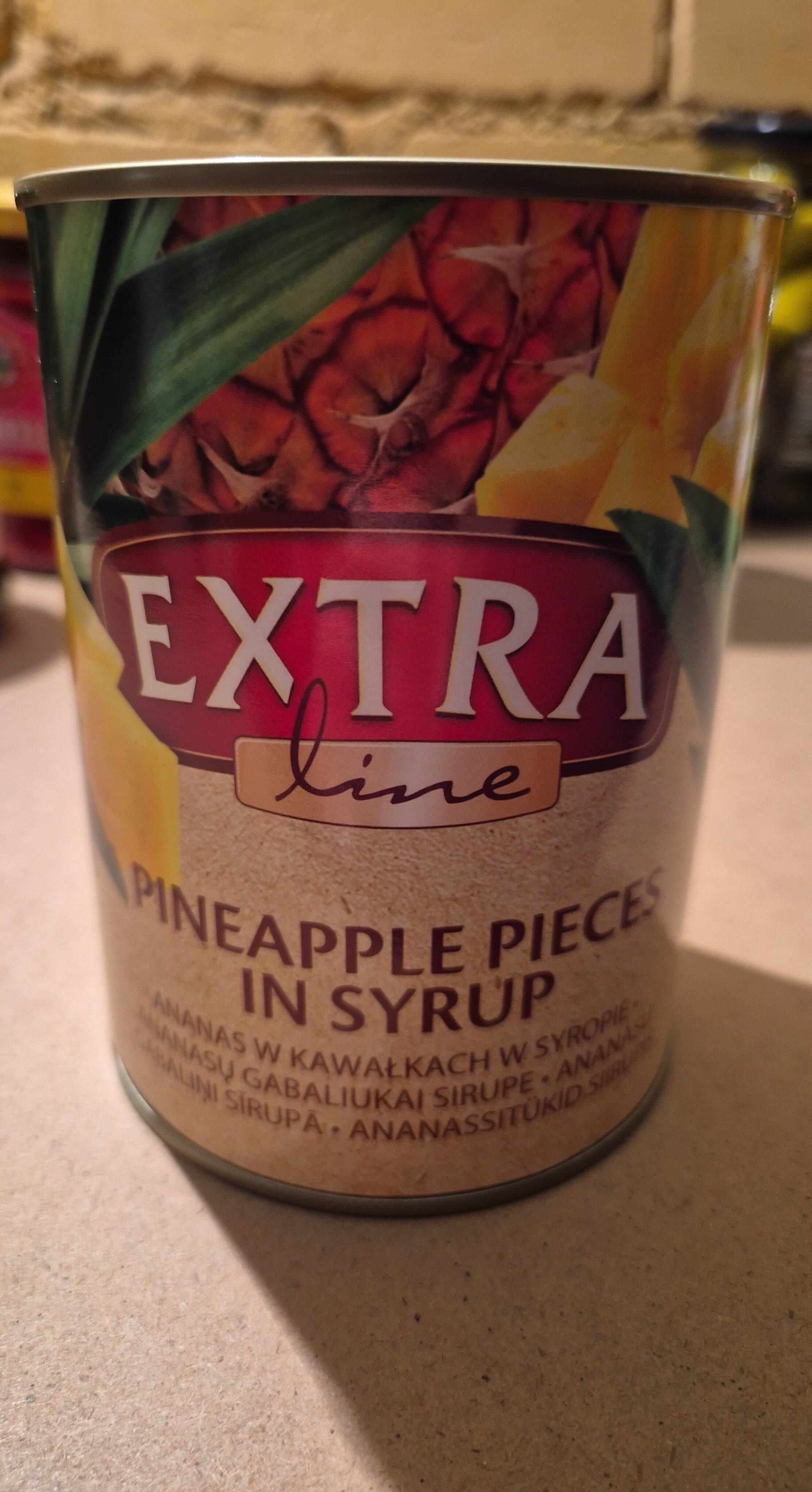 Extra line Pineapple pieces in syrup packshot