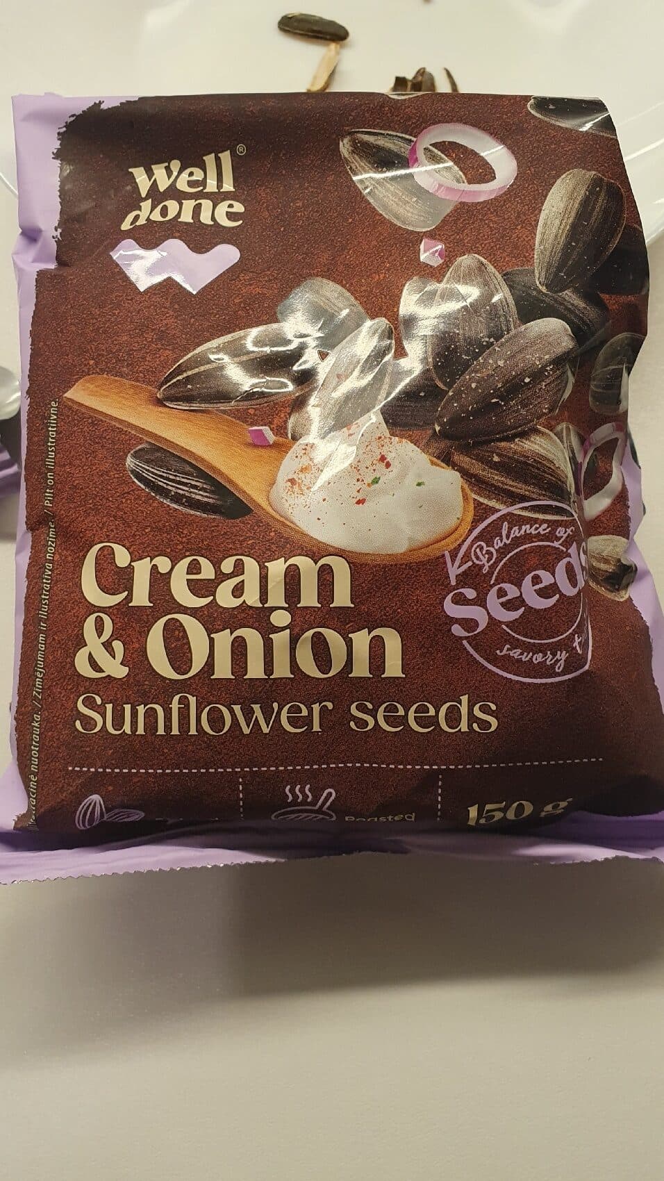 Well Done Sunflower Seeds Ceam & Onion packshot