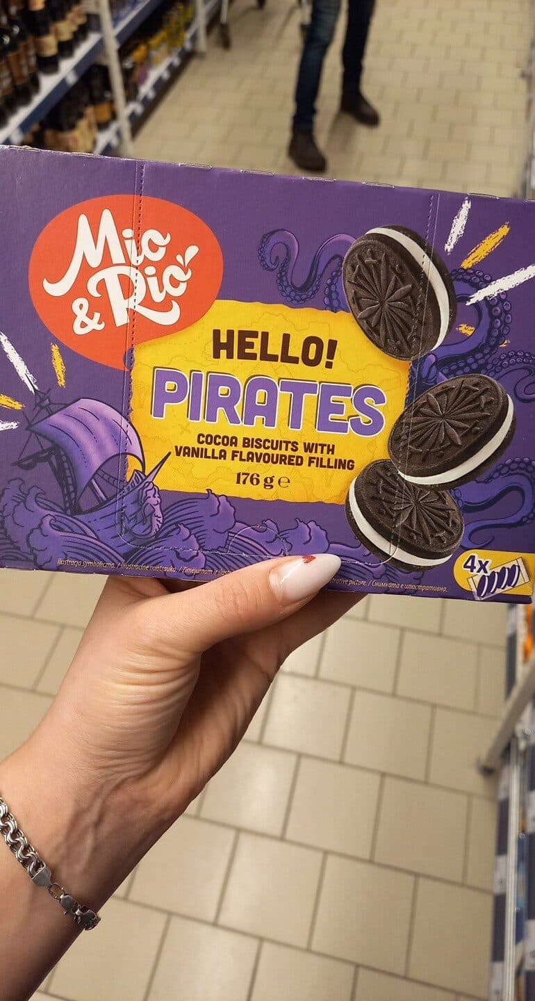Mio & Rio Cocoa Biscuits packshot