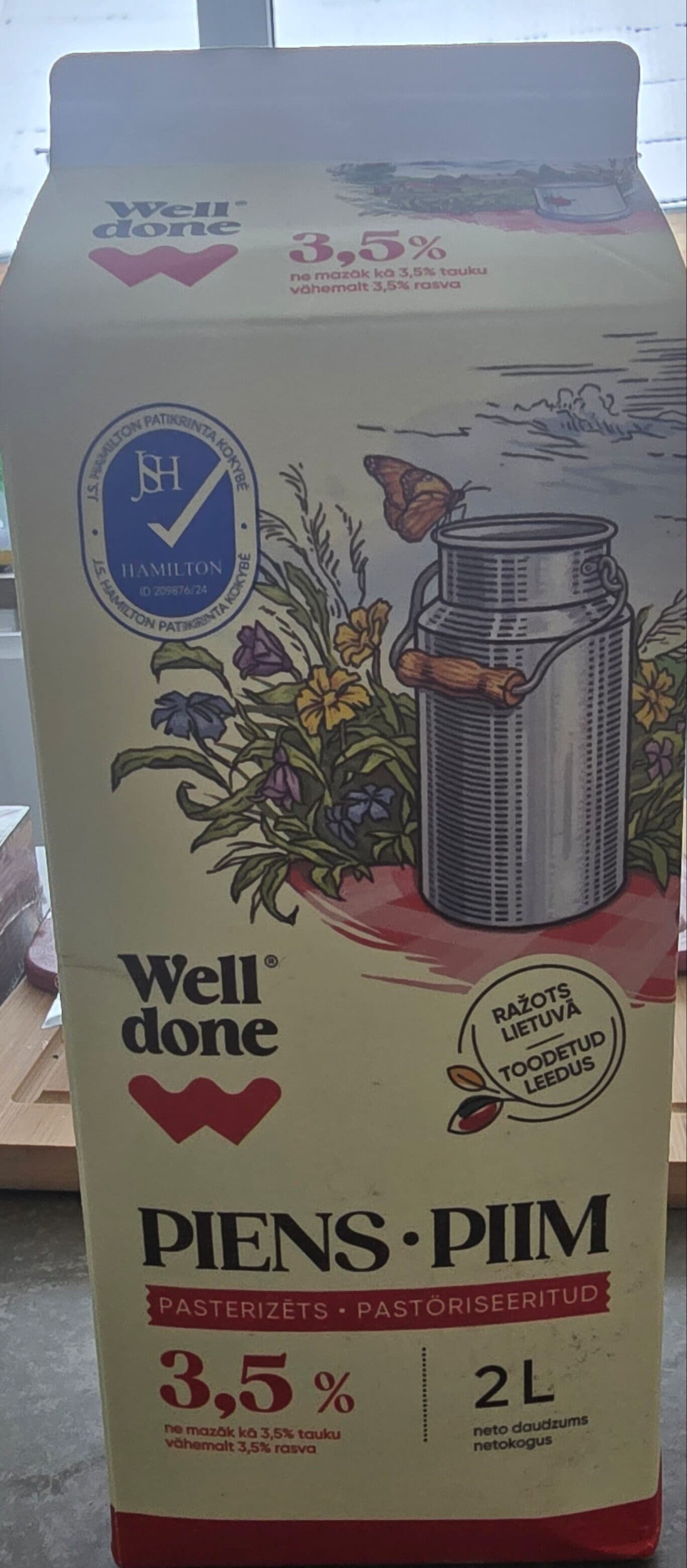 Well Done Pienas 3.5% packshot
