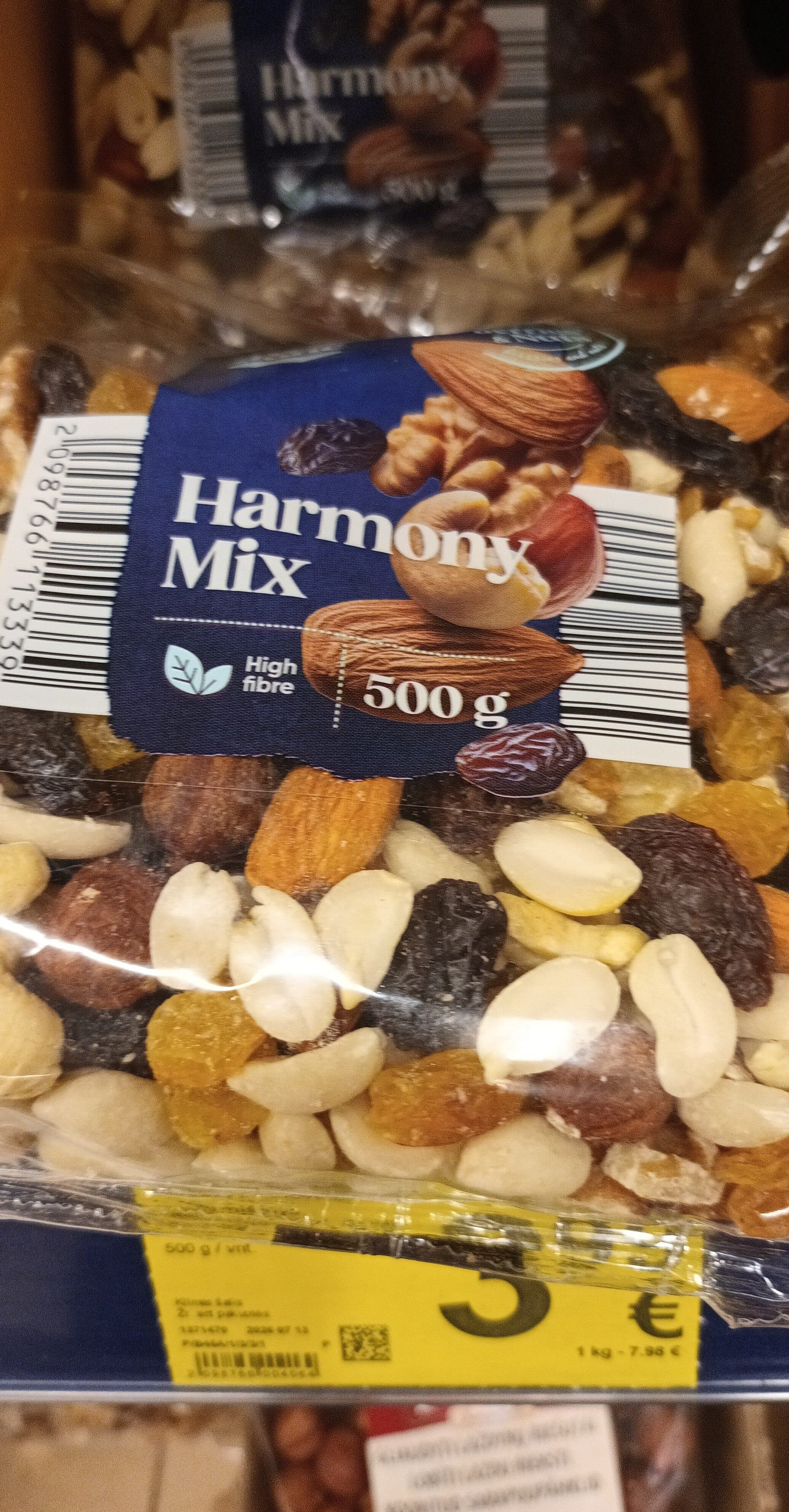 Well Done Harmony Mix (berries & nuts) packshot
