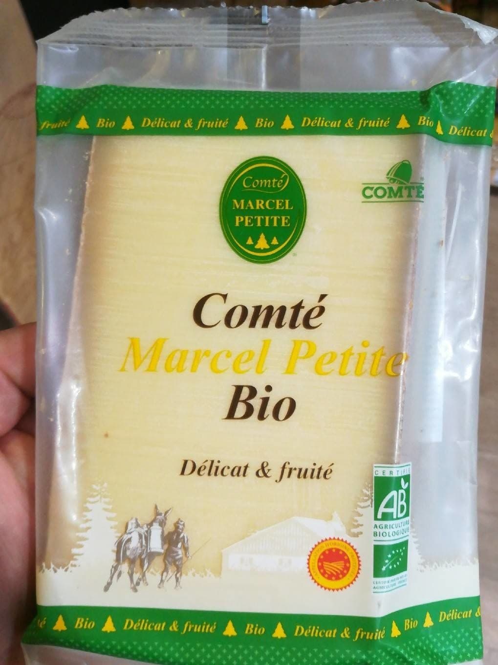 Marcel Petite Comté bio packshot
