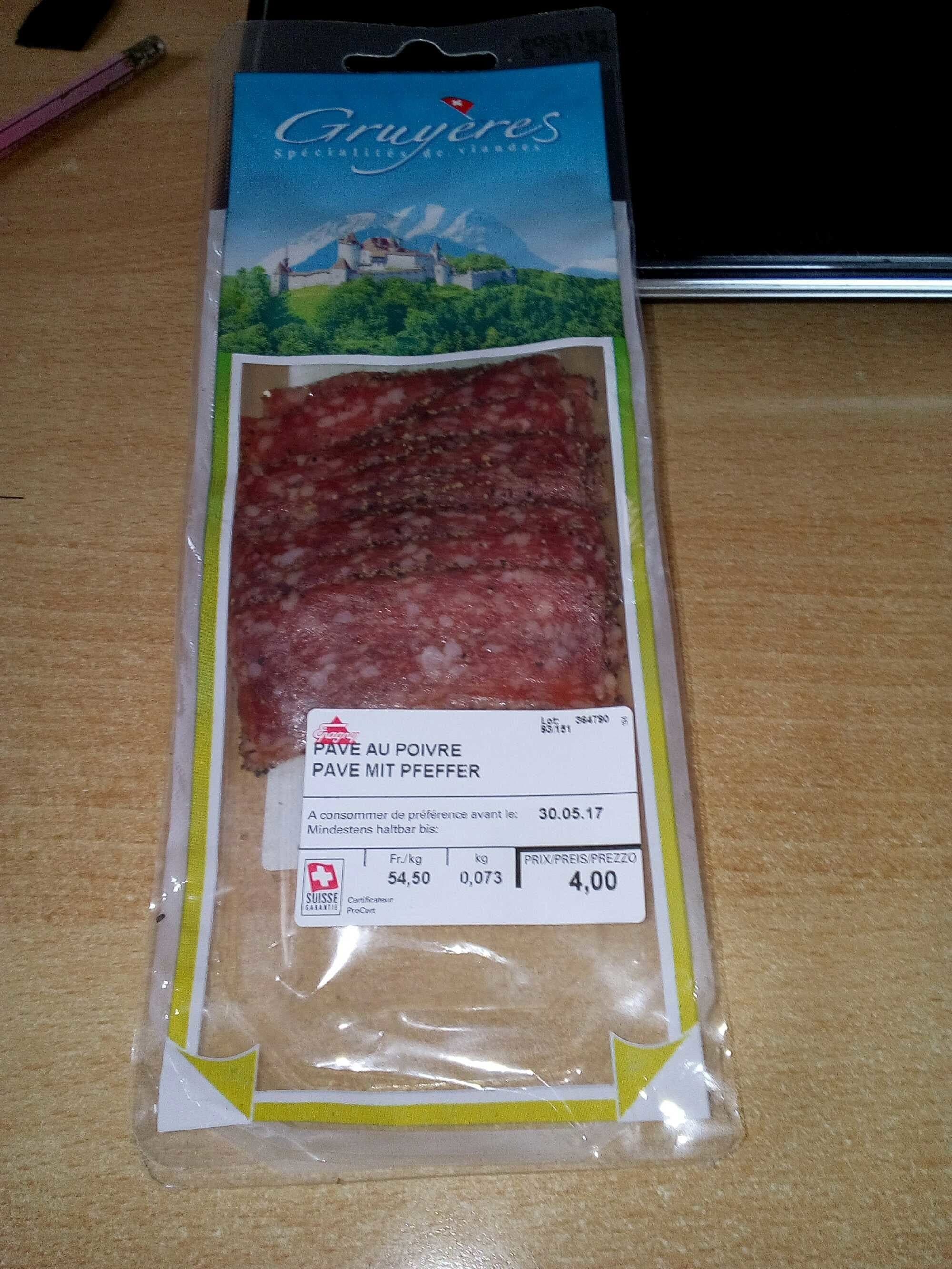 Gruyère Pavé au poivre packshot