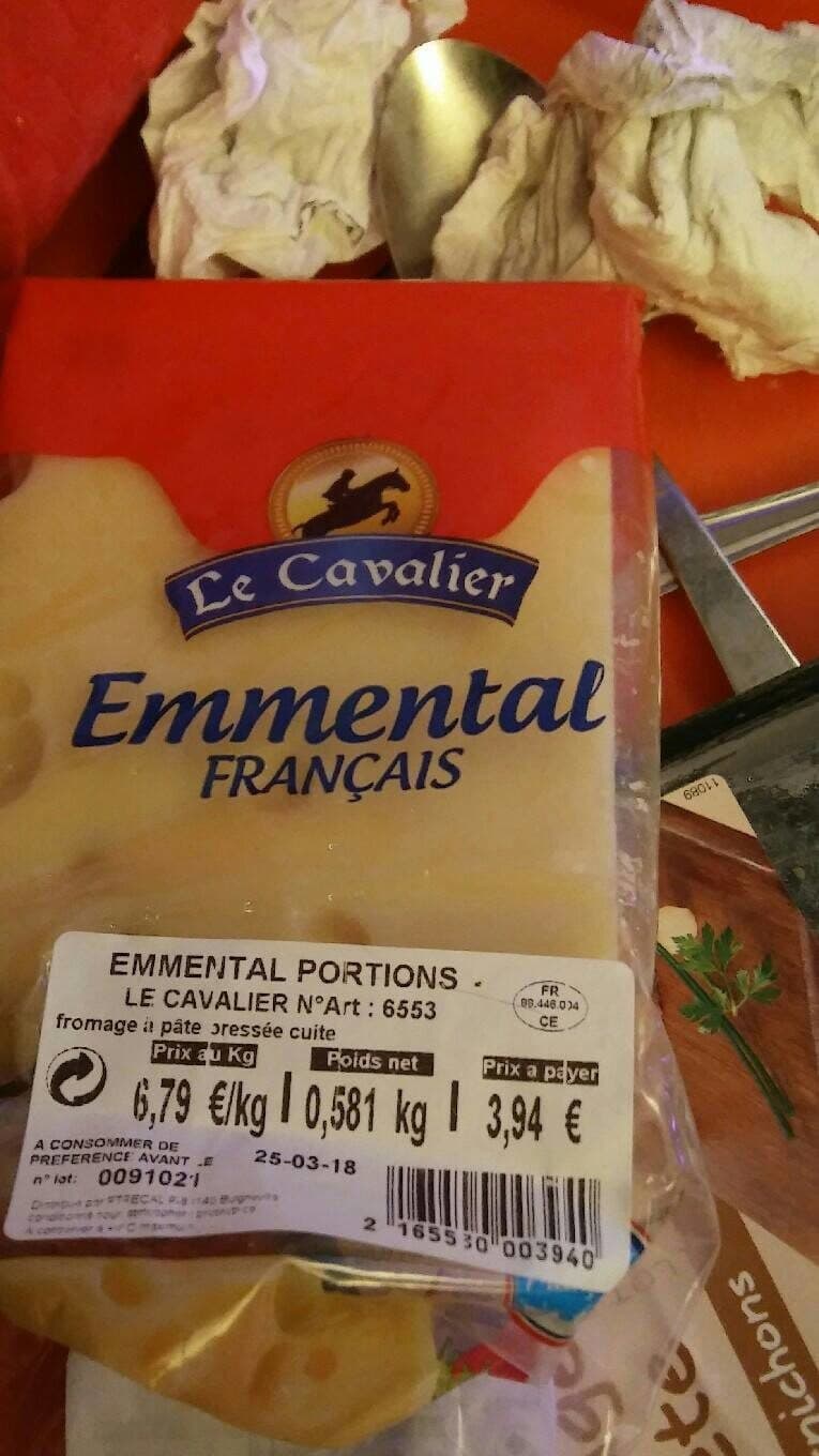 Le Cavalier Emmental francais packshot