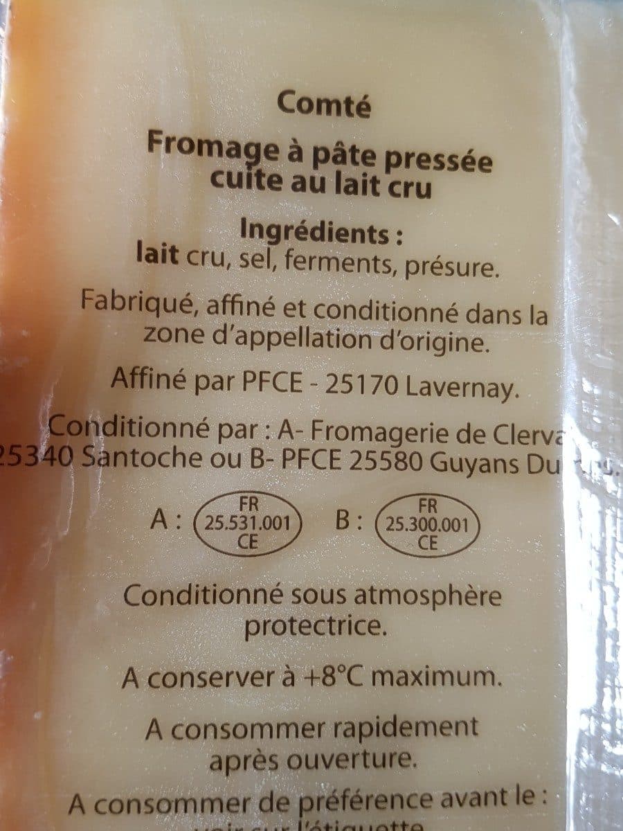 Le berger comtois Comté packshot