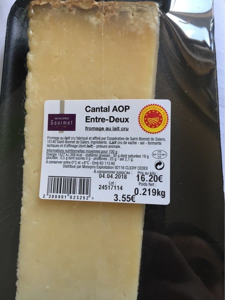 Monoprix Gourmet Cantal AOP Entre-Deux packshot