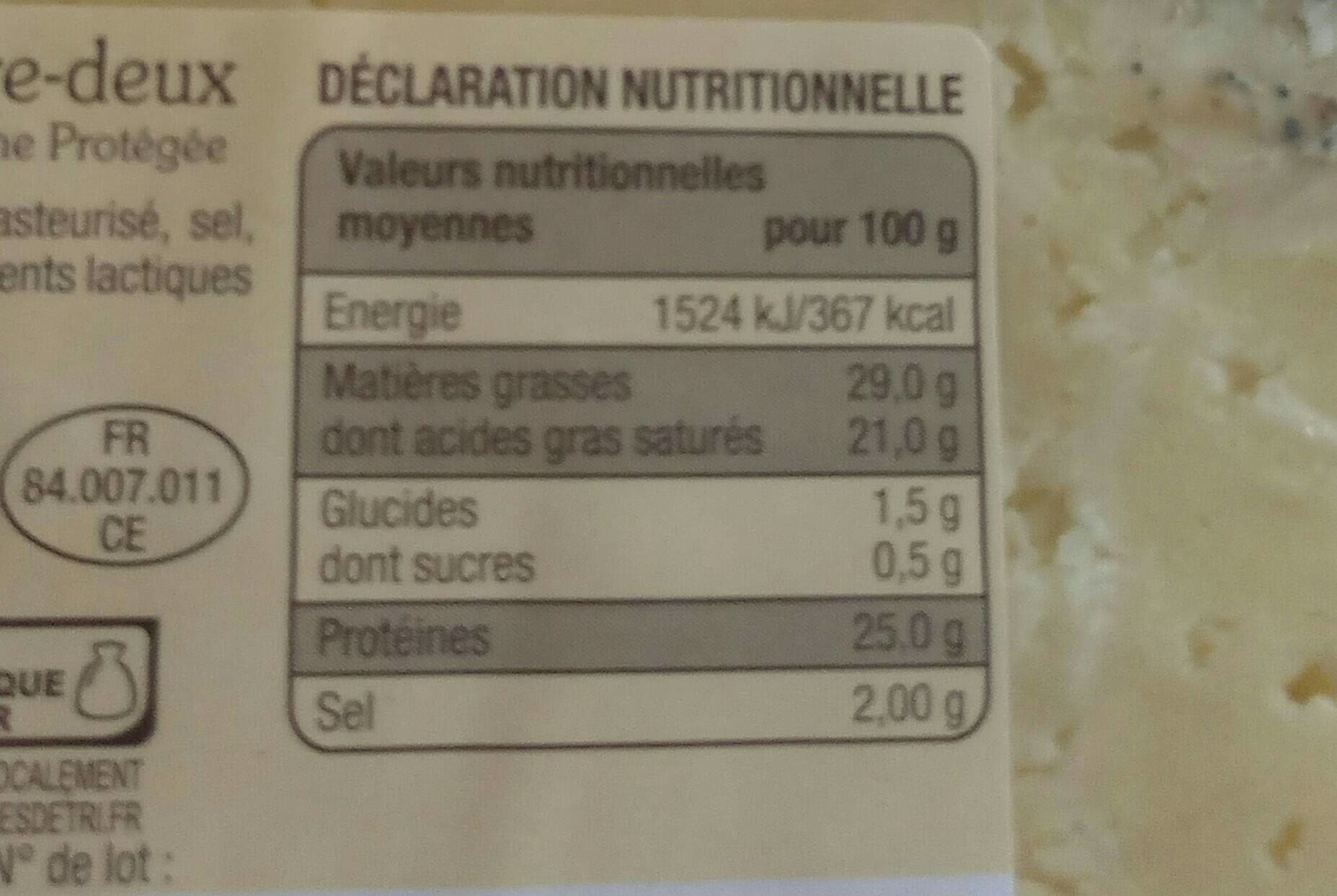 Saveur De Nos Regions Cantal entre deux packshot