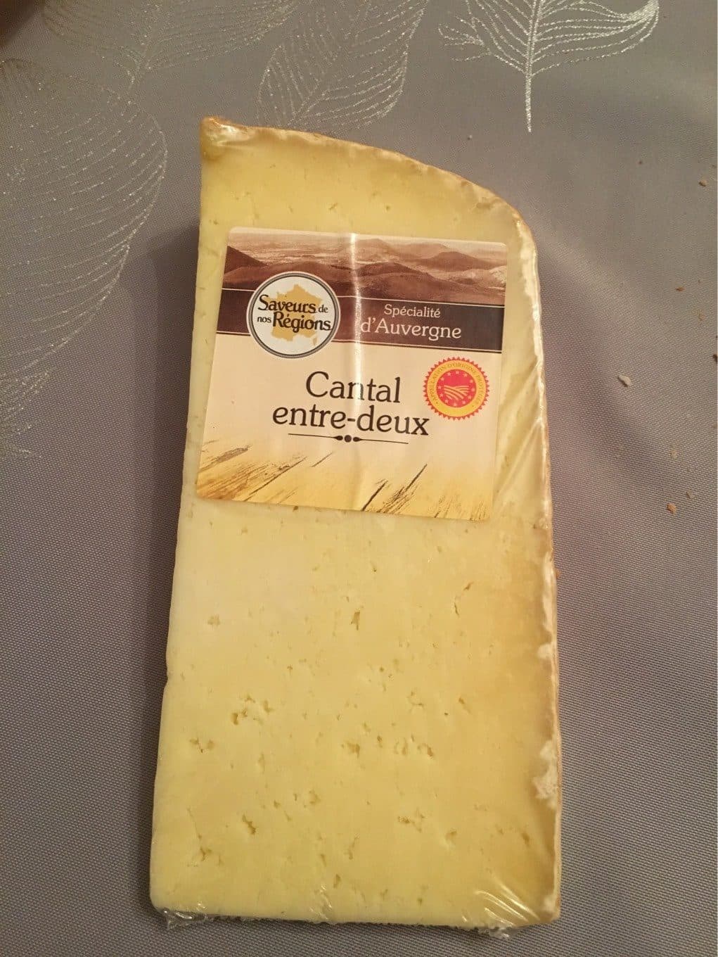 Saveurs De Nos Régions Cantal entre-deux packshot