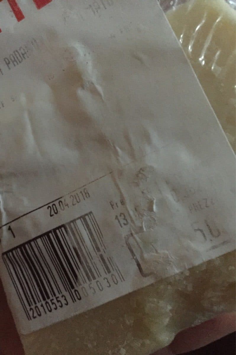 Open Food Facts Parmesan packshot