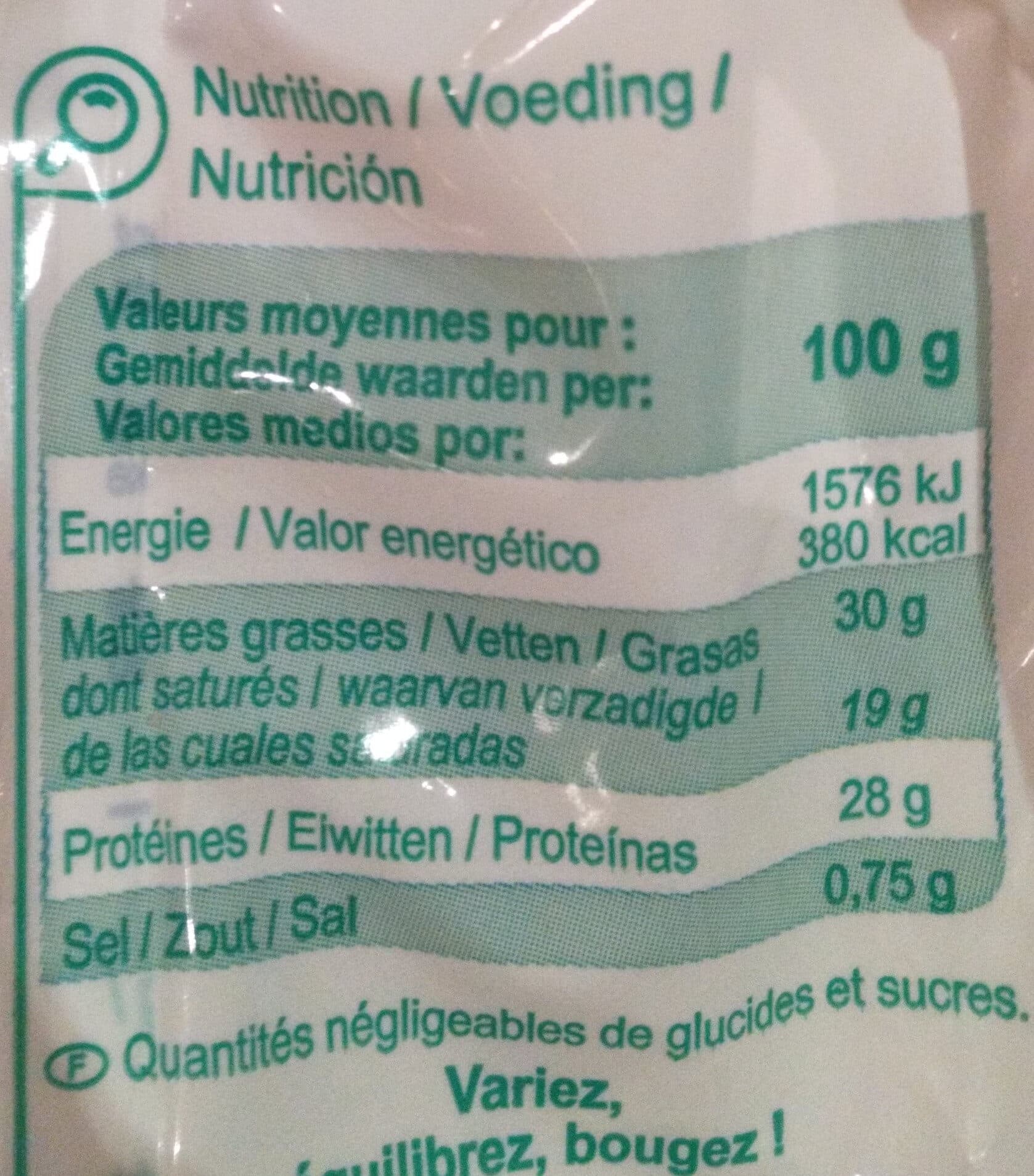produit blanc Emmental packshot