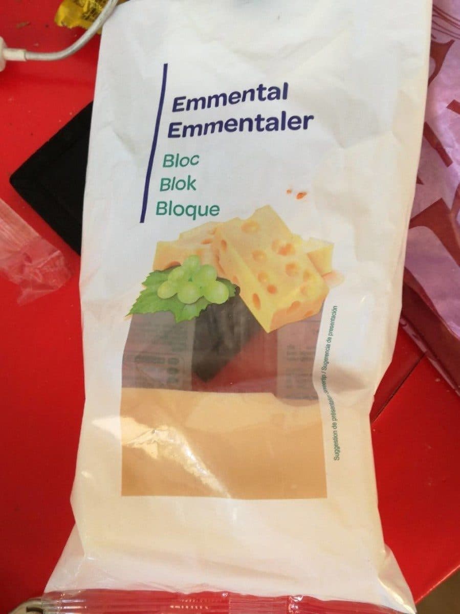 Open Food Facts Emmental bloc packshot