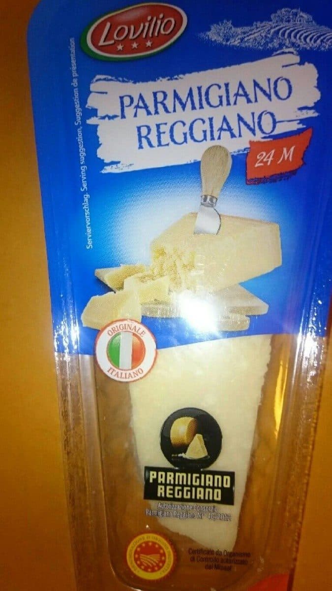 Lovilio Parmigiano reggiano dop packshot