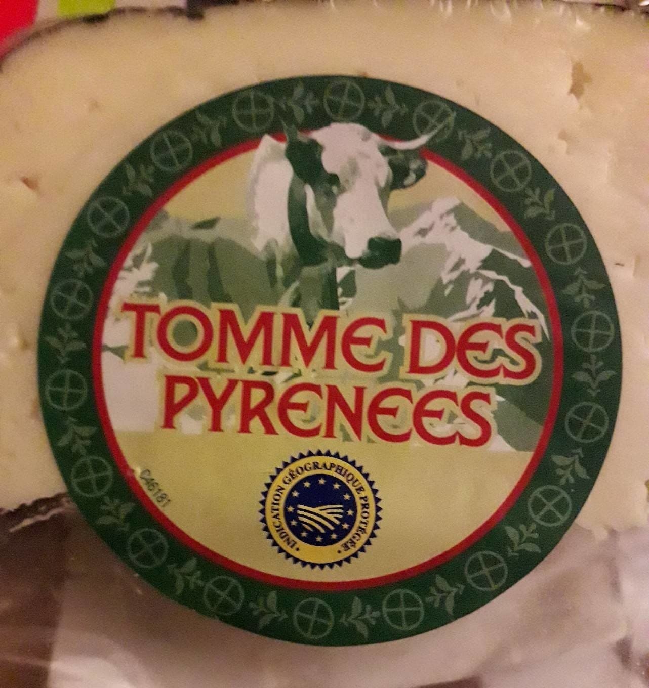 Tomme Des Pyrénées Tomme de vache packshot