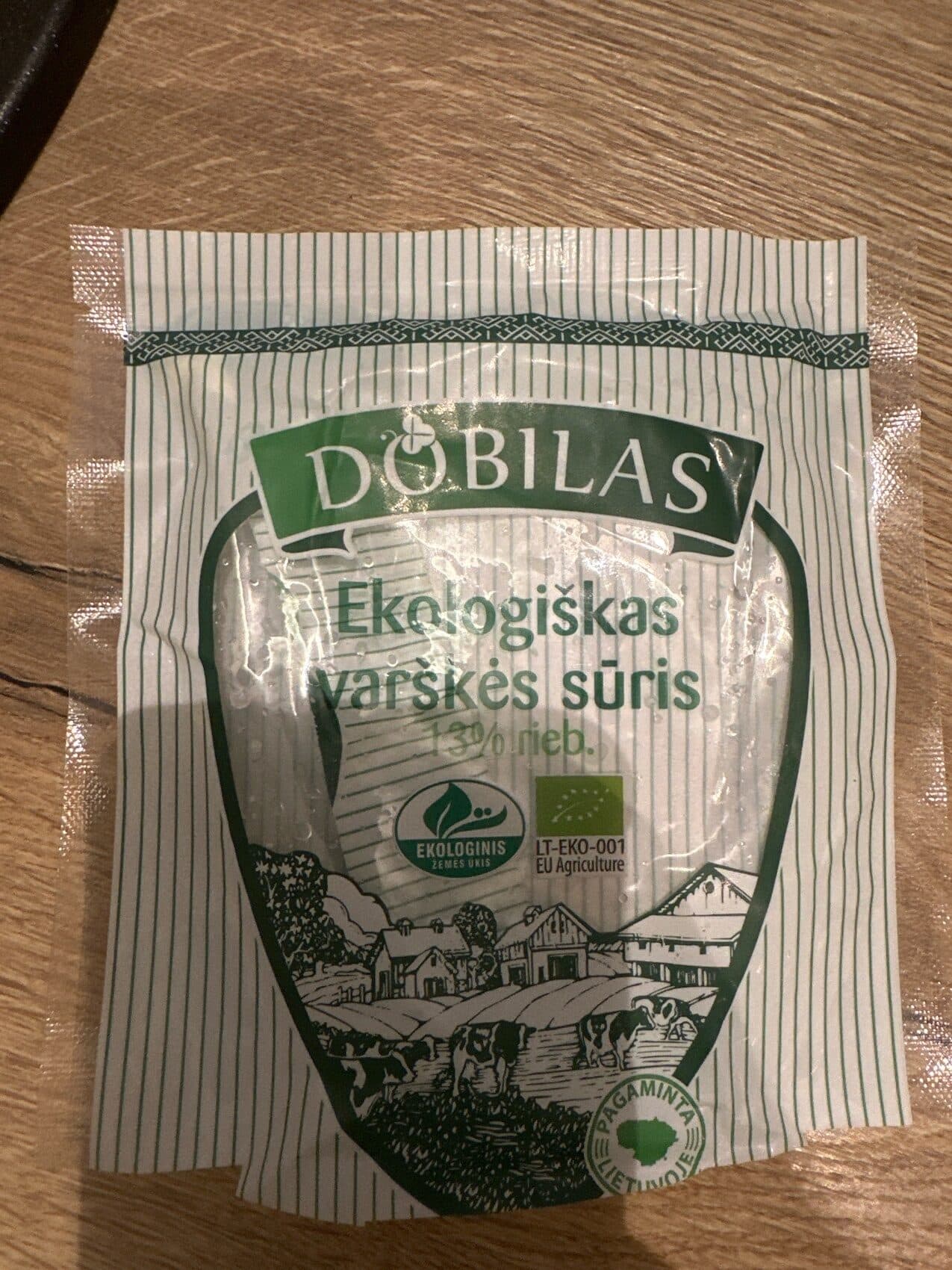 Dobilas Pressed Curd Cheese packshot