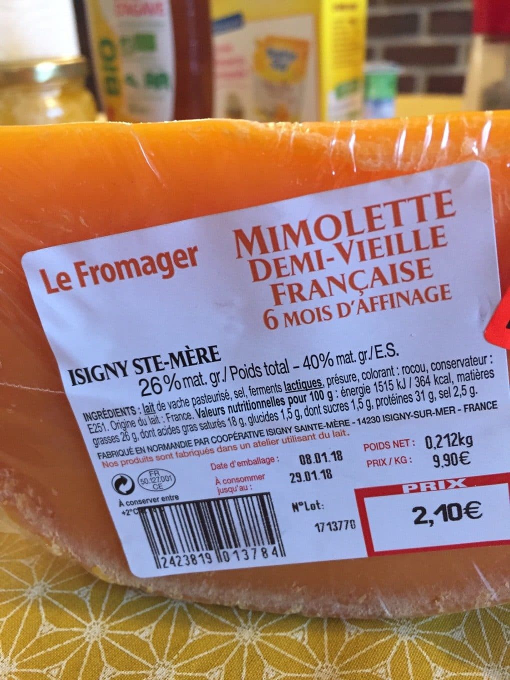 Le Fromager Mimolette demi-vieille française packshot