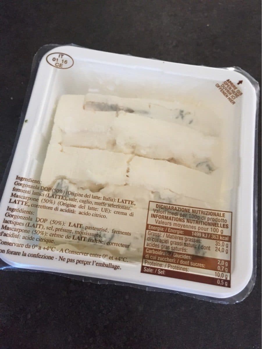 Open Food Facts Gorgonzola AOP packshot