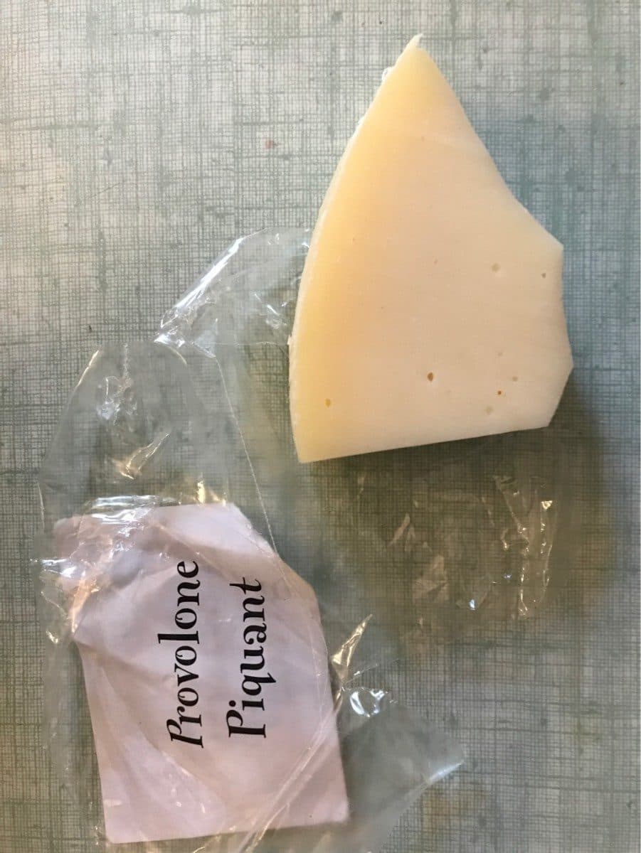 Open Food Facts Provolone piquant lait cru packshot