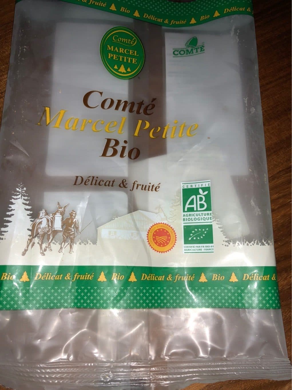 Marcel petite Comté Bio packshot